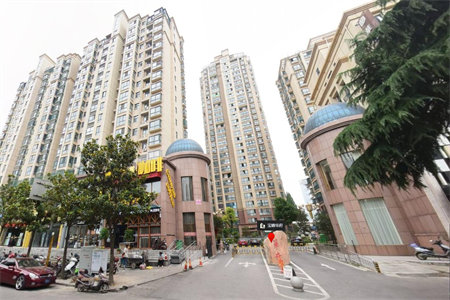 城北兴阳花苑72.8万150m2出售送车库